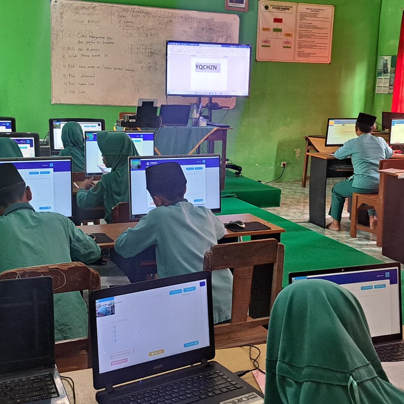 Laboraorium Komputer